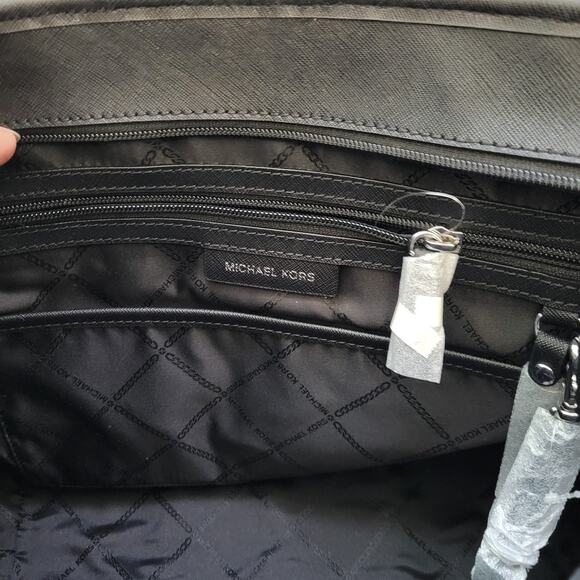 Michael Kors Eva Black & White Zebra Animal Print Nylon Tote Bag NWT 112625-1Cl3 - Picture 5 of 9